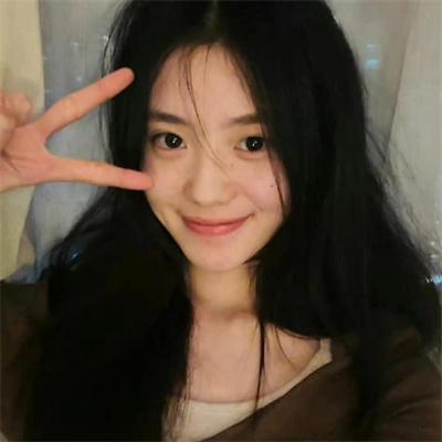 我喜欢上了给我橡皮的女生。